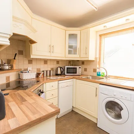 Excellent Location - City Centre - Parking - 4 Beds -2 Bedrooms Belfast Esterno foto