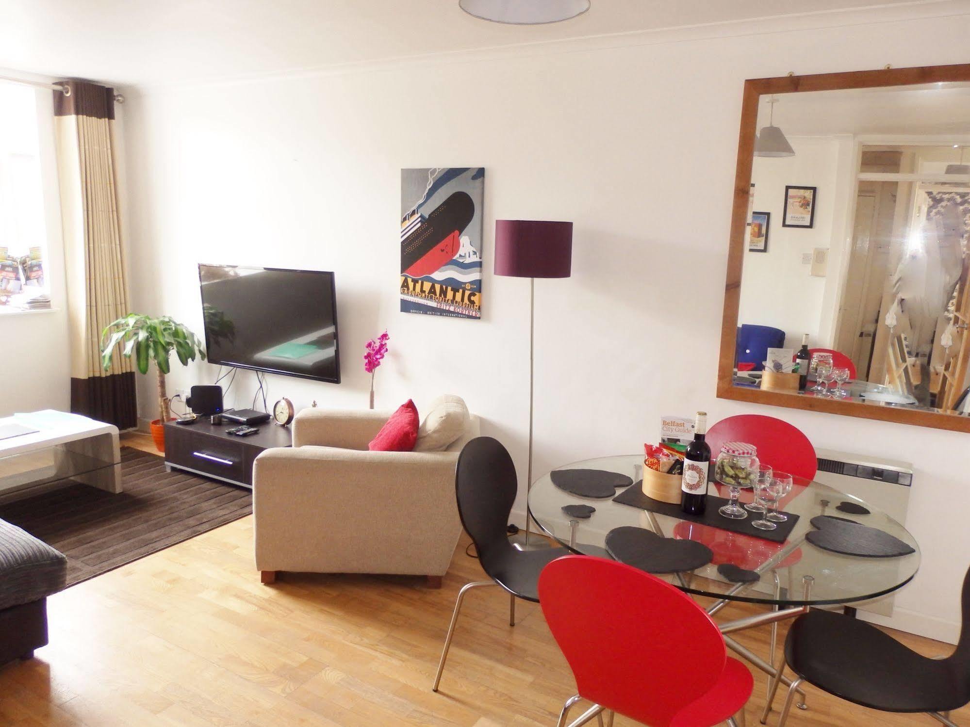 Excellent Location -central - Parking - 4 Beds Belfast