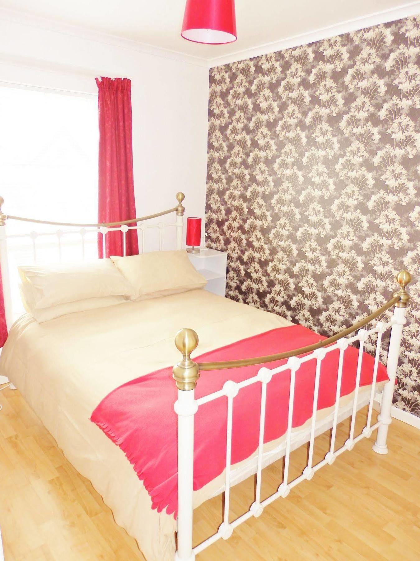 Appartamento Excellent Location - Centre - Parking - 4 Beds -2 Bedrooms *
